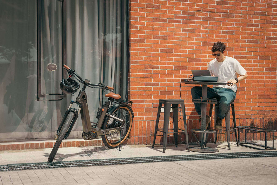 How to Choose the Perfect Cycling Helmet: Safety and Style for Your Mihogo Ebike