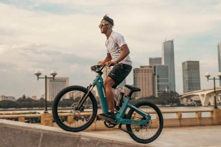 How to Ride an E-bike in Traffic Safely: Essential Tips for Your Mihogo E-bike