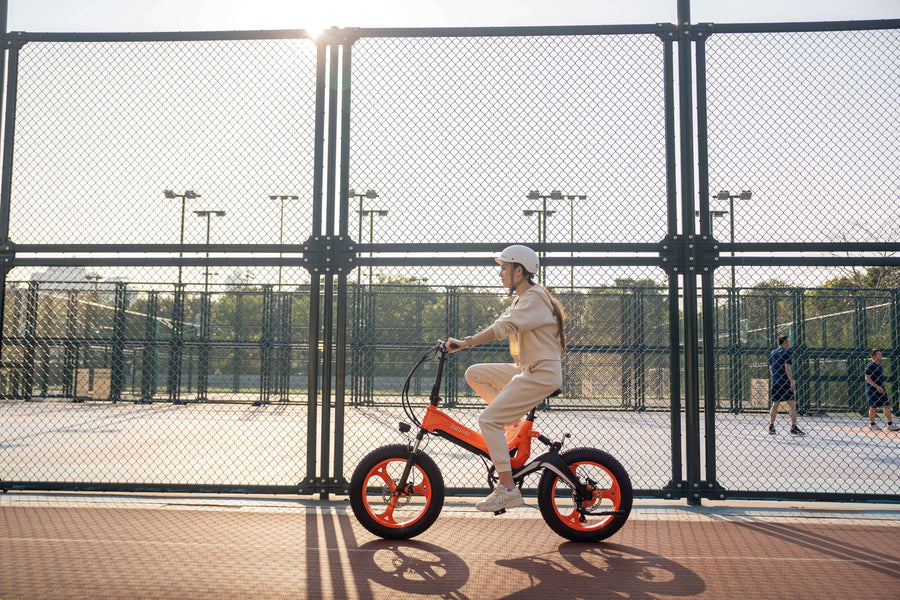 Cycling Clothing Guide: What to Wear for Every Weather with Electric Bikes